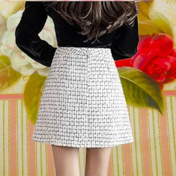 White Plaid Tweed Button Front Mini Skirt with Inner Shorts Size 1X NEW  w Tag - Picture 3 of 7